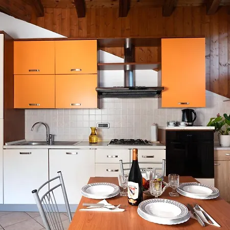 Maison Chateau - Vista Castello Di Pierre Apartment *